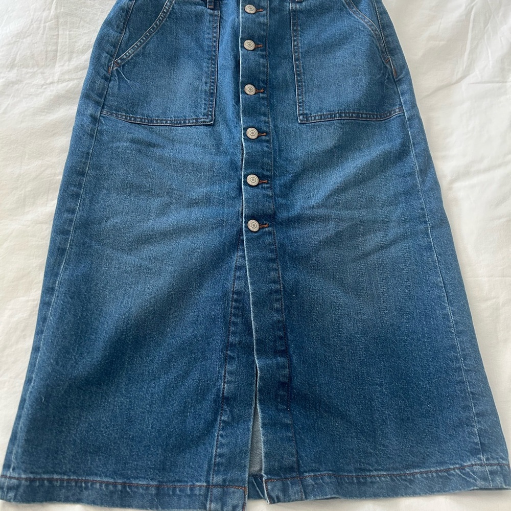 LOFT - Denim Button-Front Skirt